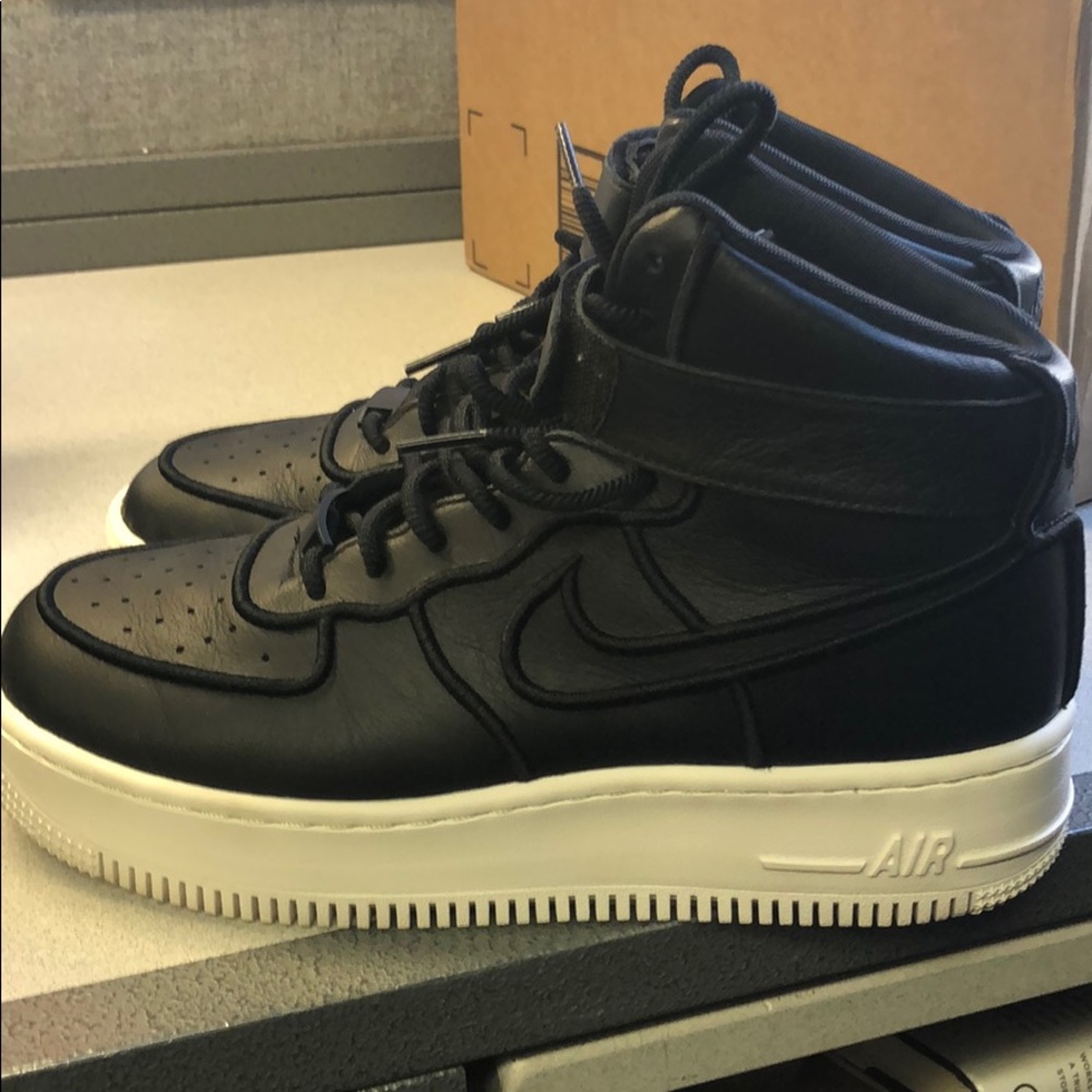 Nike black Air Force 1